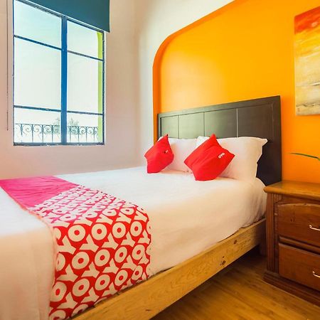 Oyo Hotel Hare Krishna Monterrey Exterior foto