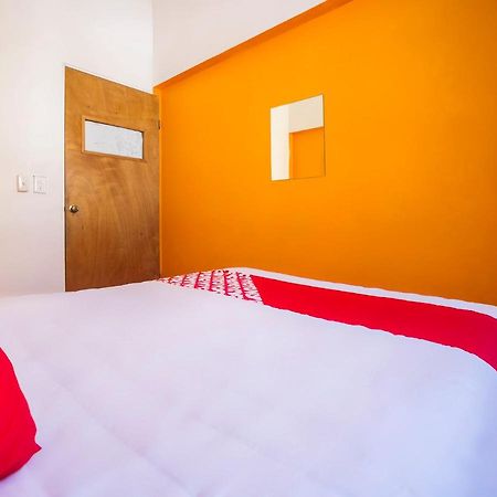Oyo Hotel Hare Krishna Monterrey Exterior foto